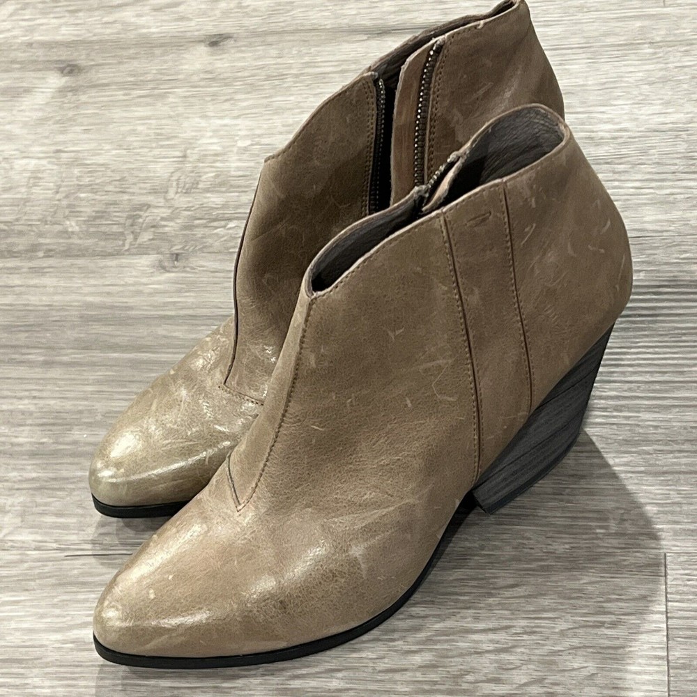 Eileen Fisher Boots NWOB Dusk Trail Stacked Block Heel Distressed Leather 8.5 M